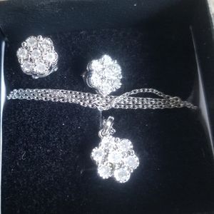 FLOWER your Valentine Matching Necklace and Earrings